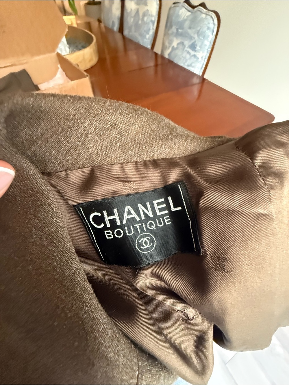 CHANEL Brown Double-Breasted Blazer & Skirt Set, Gold Buttons (Approx Size 2/4) - Picture 2 of 7